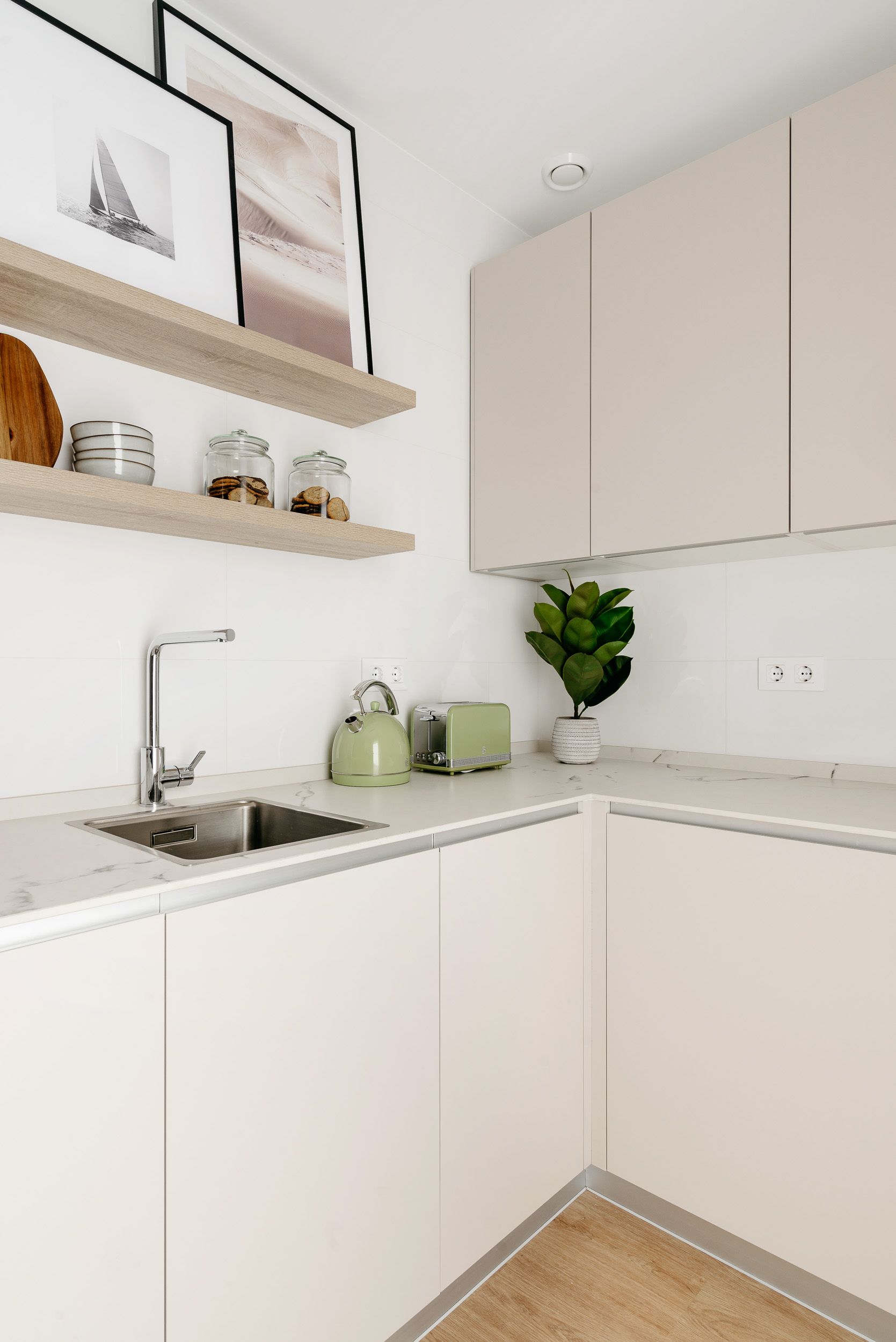 Fotografía de proyecto de home staging en Conil de la Frontera - alessandrafavettophotography.com y burgundyestudio.com