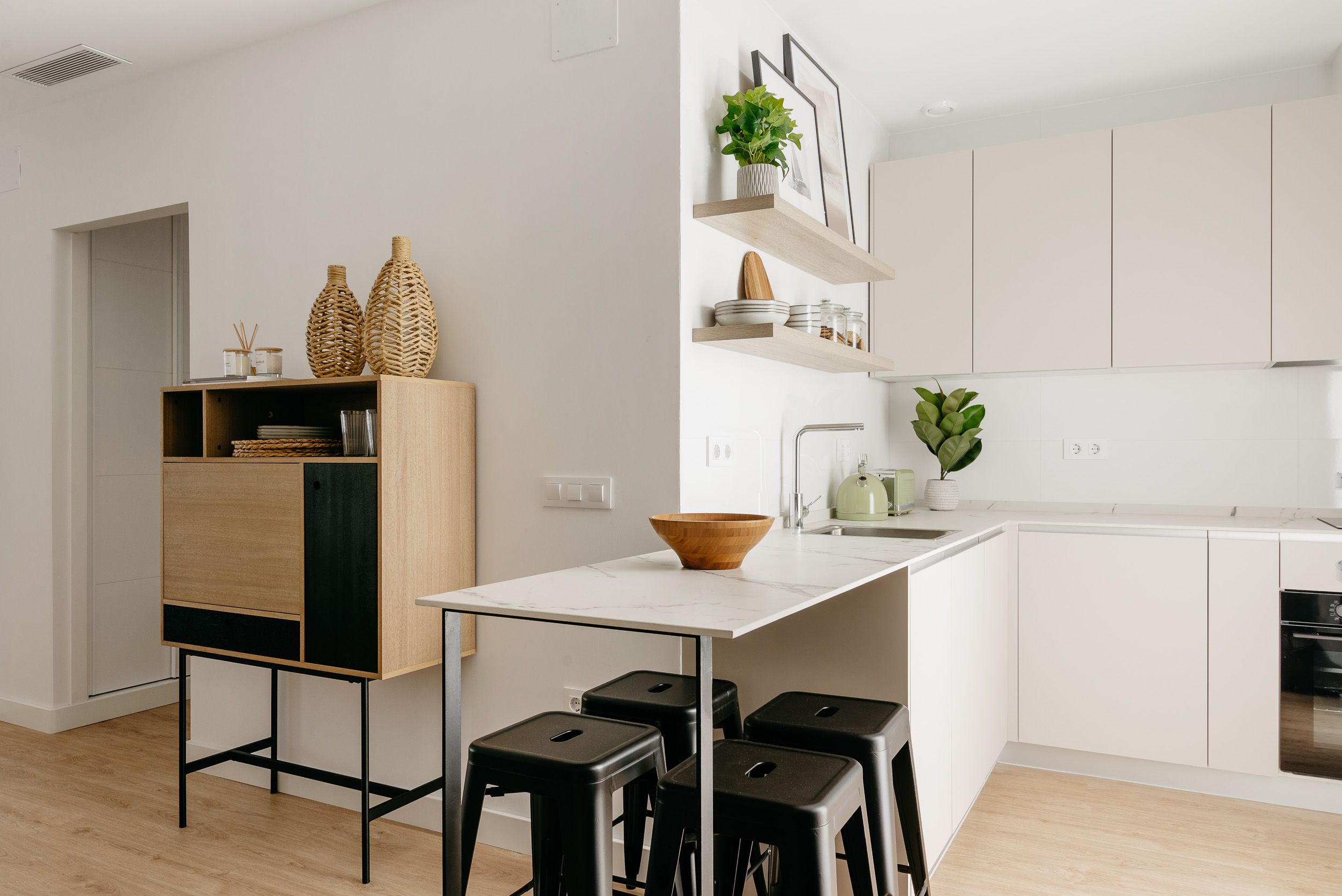 Fotografía de proyecto de home staging en Conil de la Frontera - alessandrafavettophotography.com y burgundyestudio.com