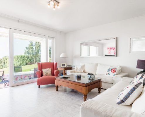 Con una comunidad de más de 20 millones de propietarios, Houzz reúne entusiastas del diseño de interiores, fotógrafos y profesionales de las mejoras del hogar de todo el mundo.